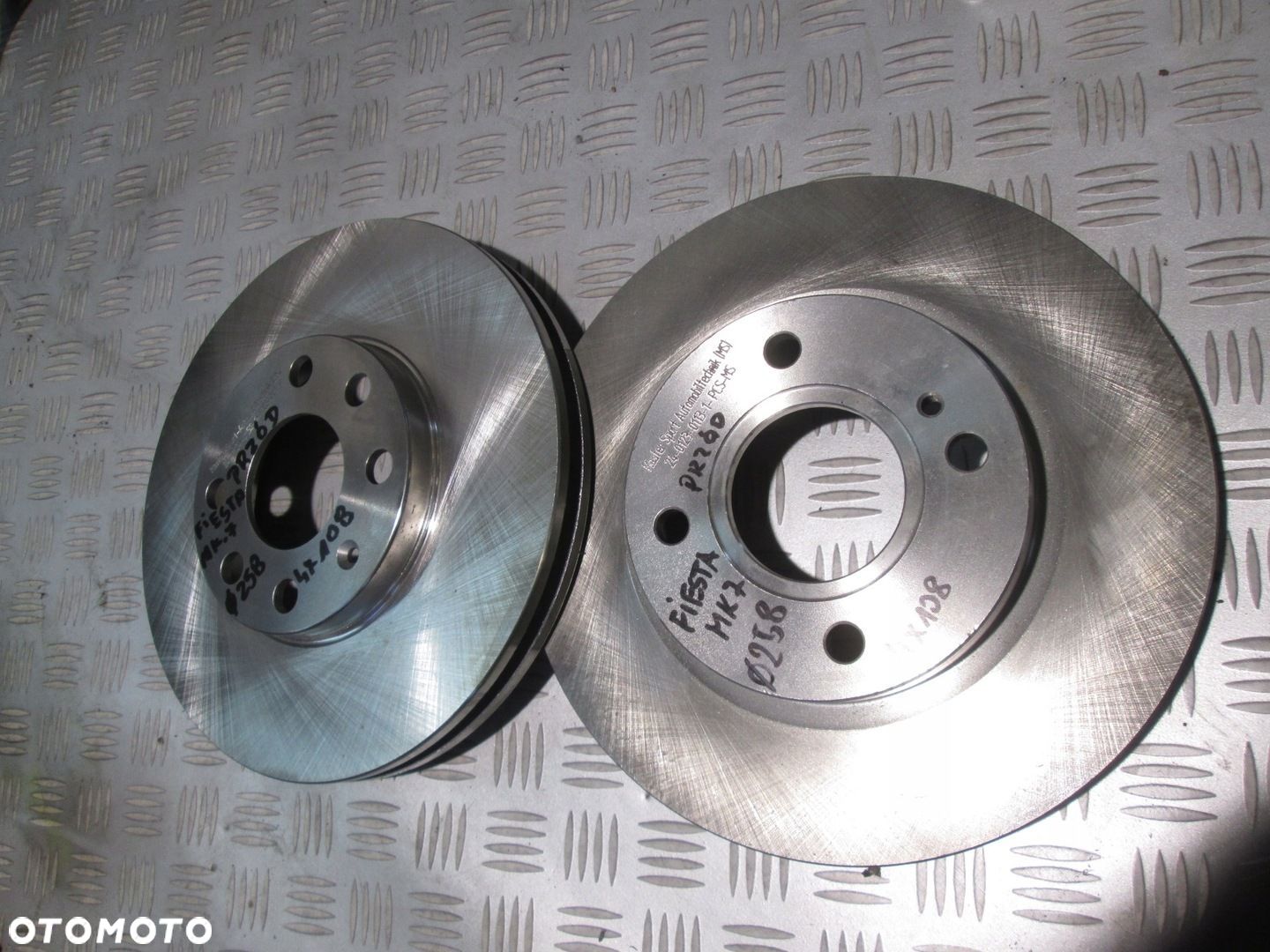 Tarcze hamulcowe przód FORD FIESTA VI 2008- 258x23 4X108 - 1