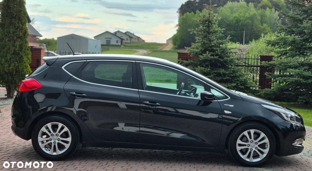 Kia Ceed 1.6 GDI Platinum Edition - 4