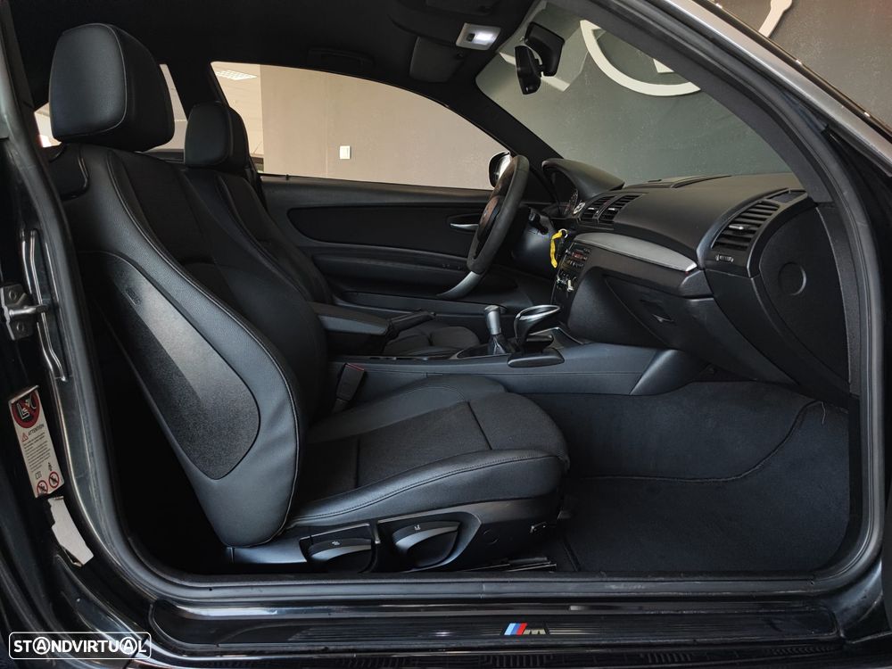 BMW 118 d Limited Edition Lifestyle c/ M Sport Pack - 41