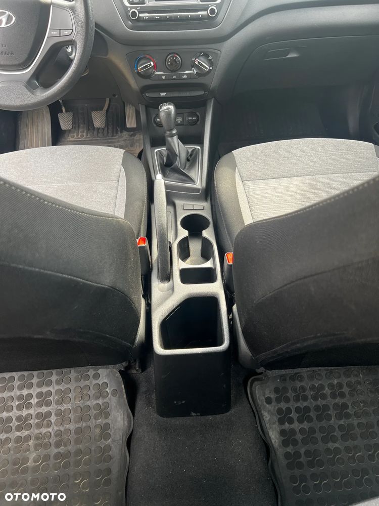 Hyundai i20 - 11