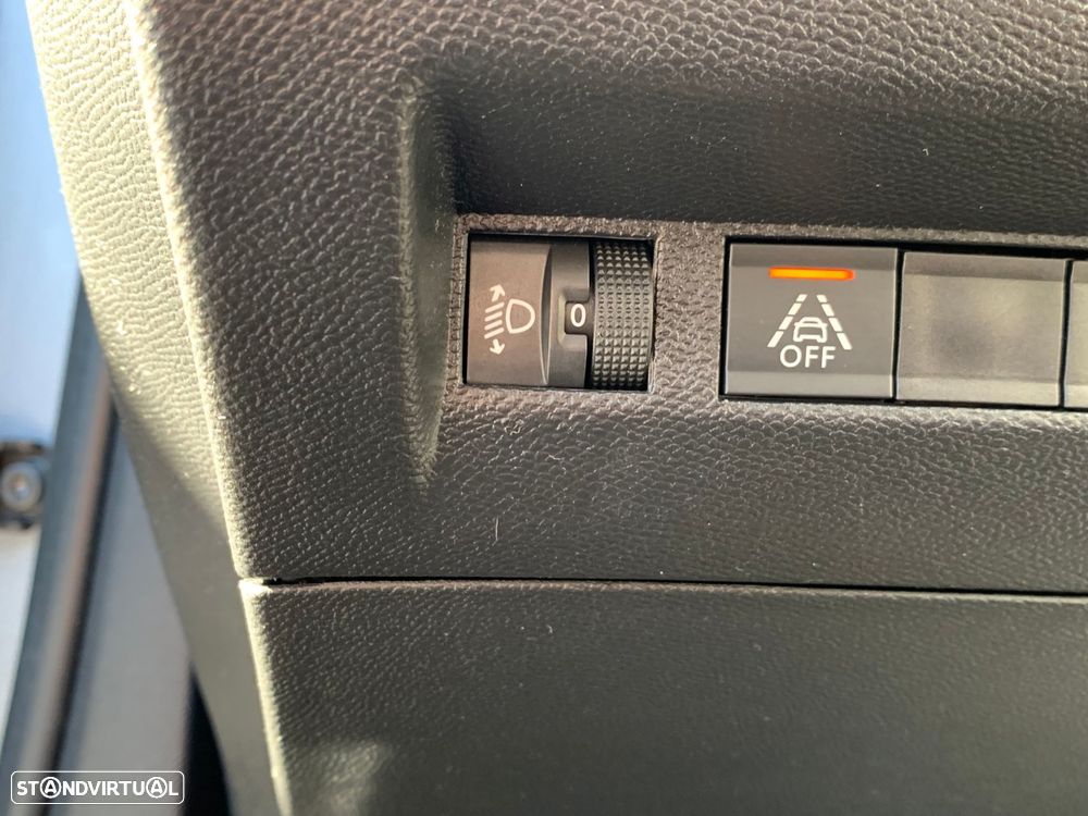 Peugeot 2008 1.2 PureTech Allure - 41