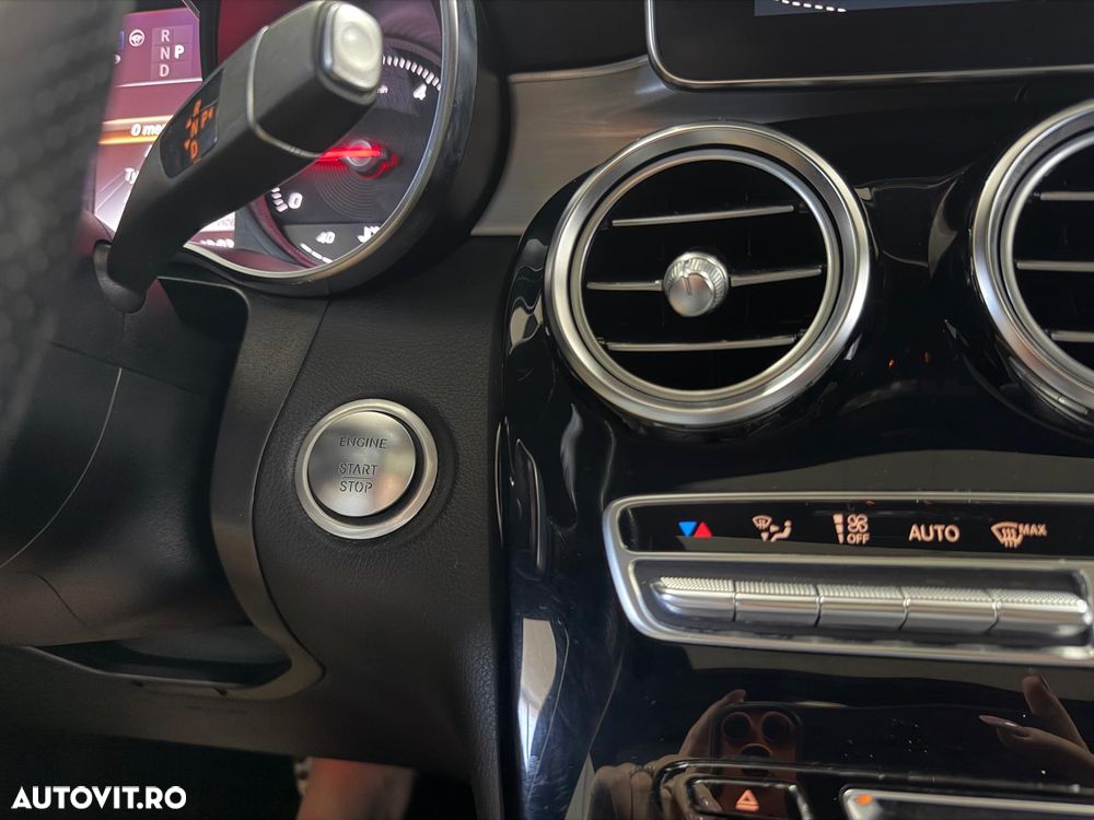 Mercedes-Benz GLC Coupe 250 d 4Matic 9G-TRONIC AMG Line - 32