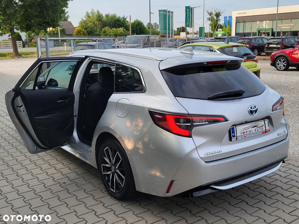 Toyota Corolla - 13