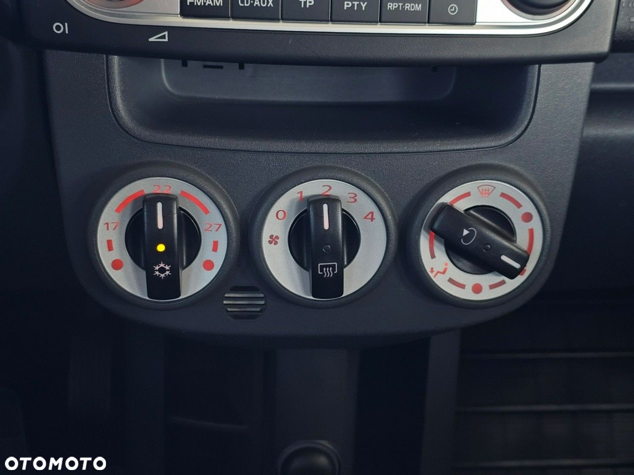 Mitsubishi Colt - 16