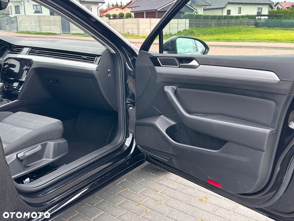 Volkswagen Passat 2.0 TDI SCR Comfortline DSG - 36