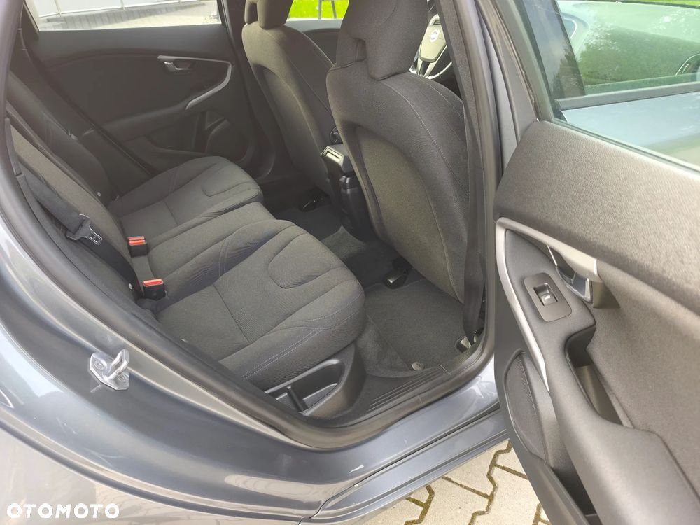 Volvo V40 D2 - 17