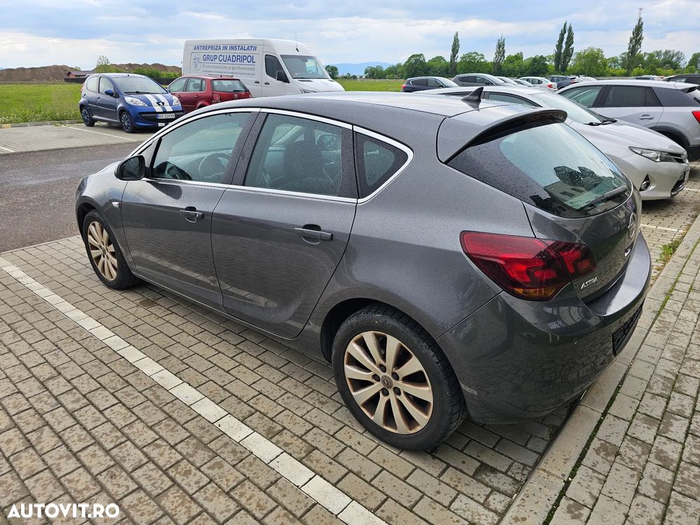 Opel Astra 1.7 CDTI DPF Cosmo - 5