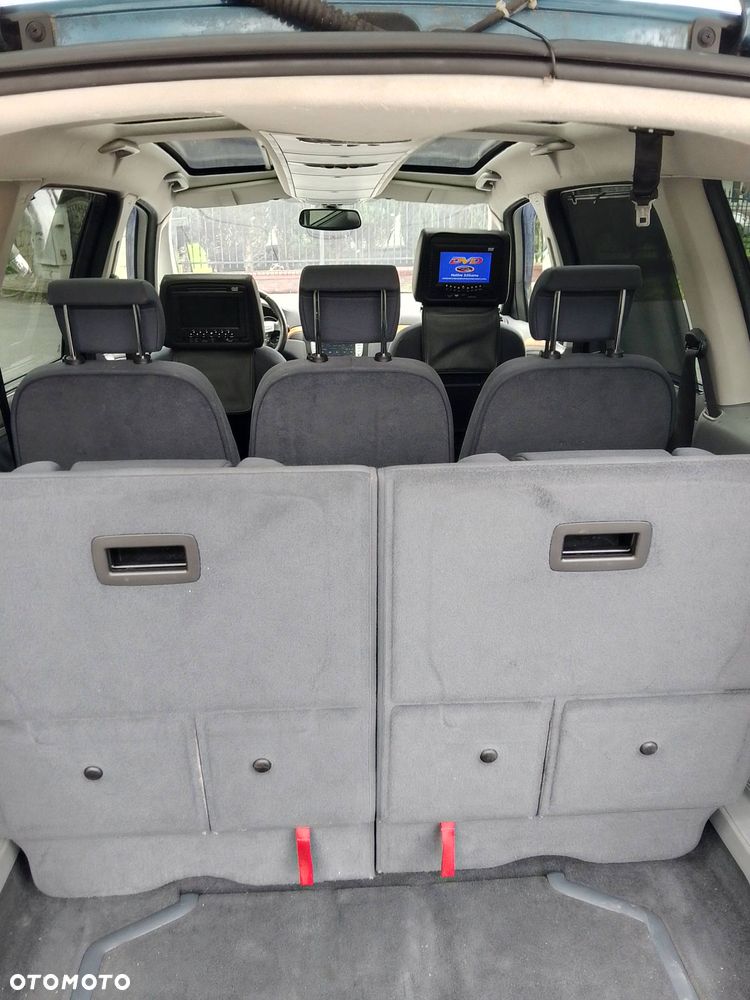 Ford Galaxy 2.0 TDCi Ghia - 22