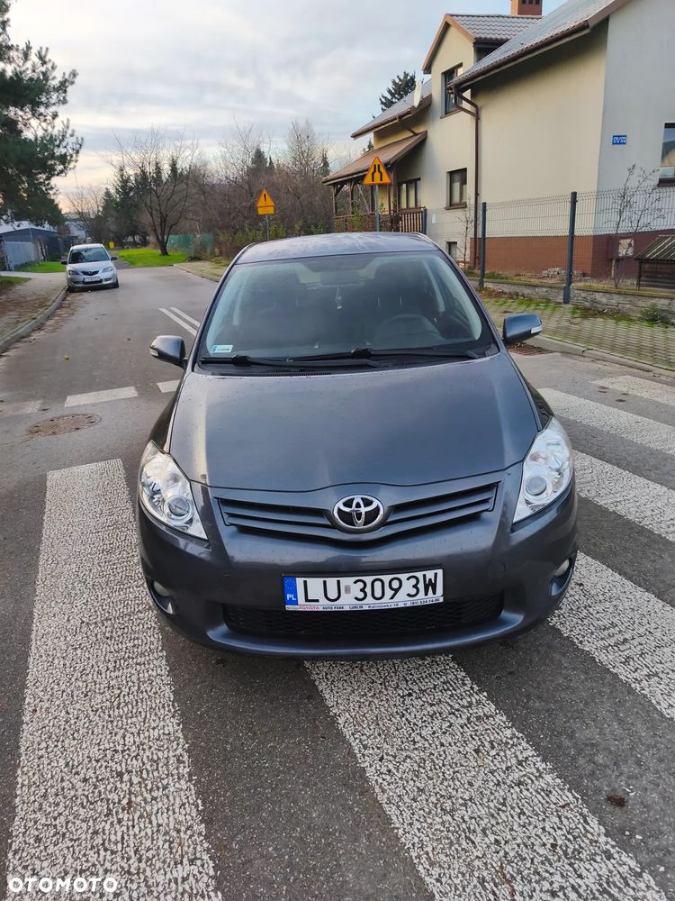 Toyota Auris 2.0 D-4D - 1