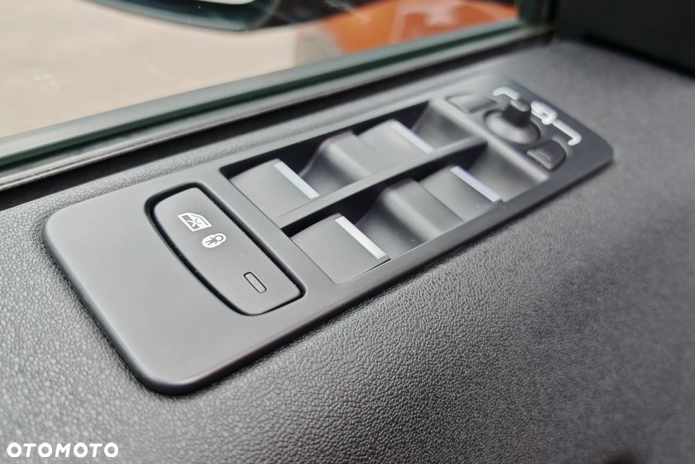 Land Rover Discovery Sport 2.0 Si4 SE - 17