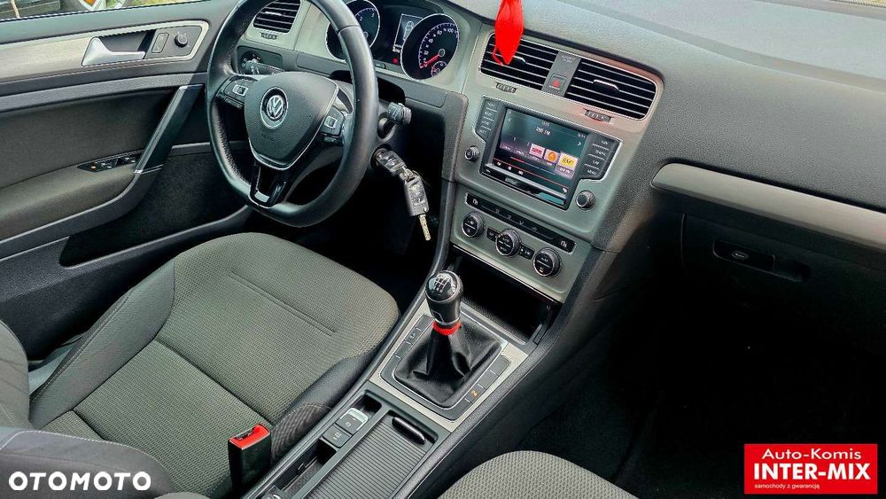 Volkswagen Golf - 34