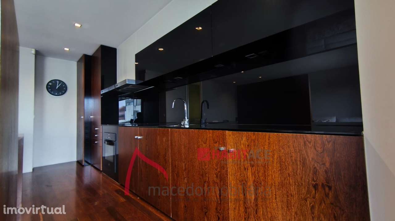 Apartamento T2 Triplex  Póvoa de Varzim - Grande imagem: 3/28