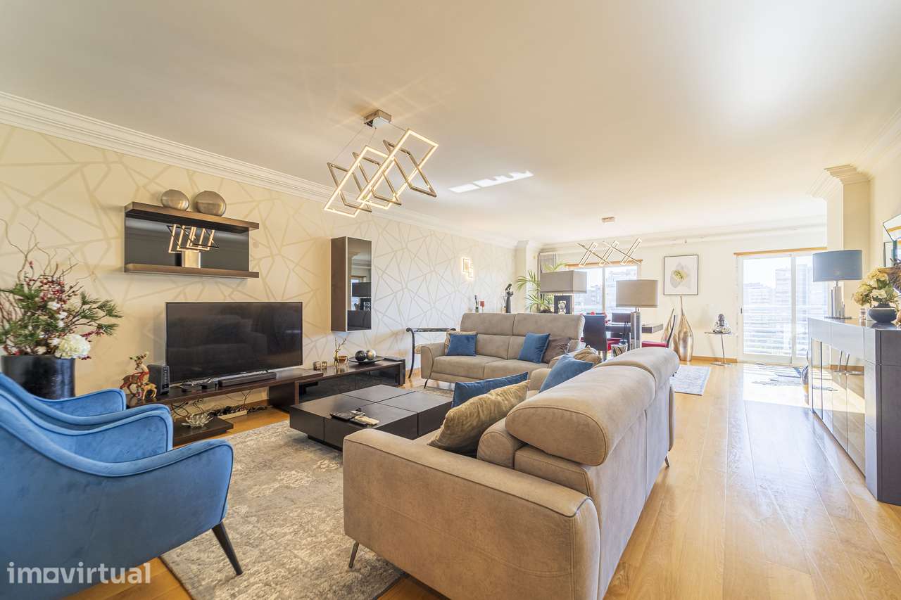 Apartamento T4 com Vista Rio no Alto do Restelo, Belém – 262 m² - Grande imagem: 3/47