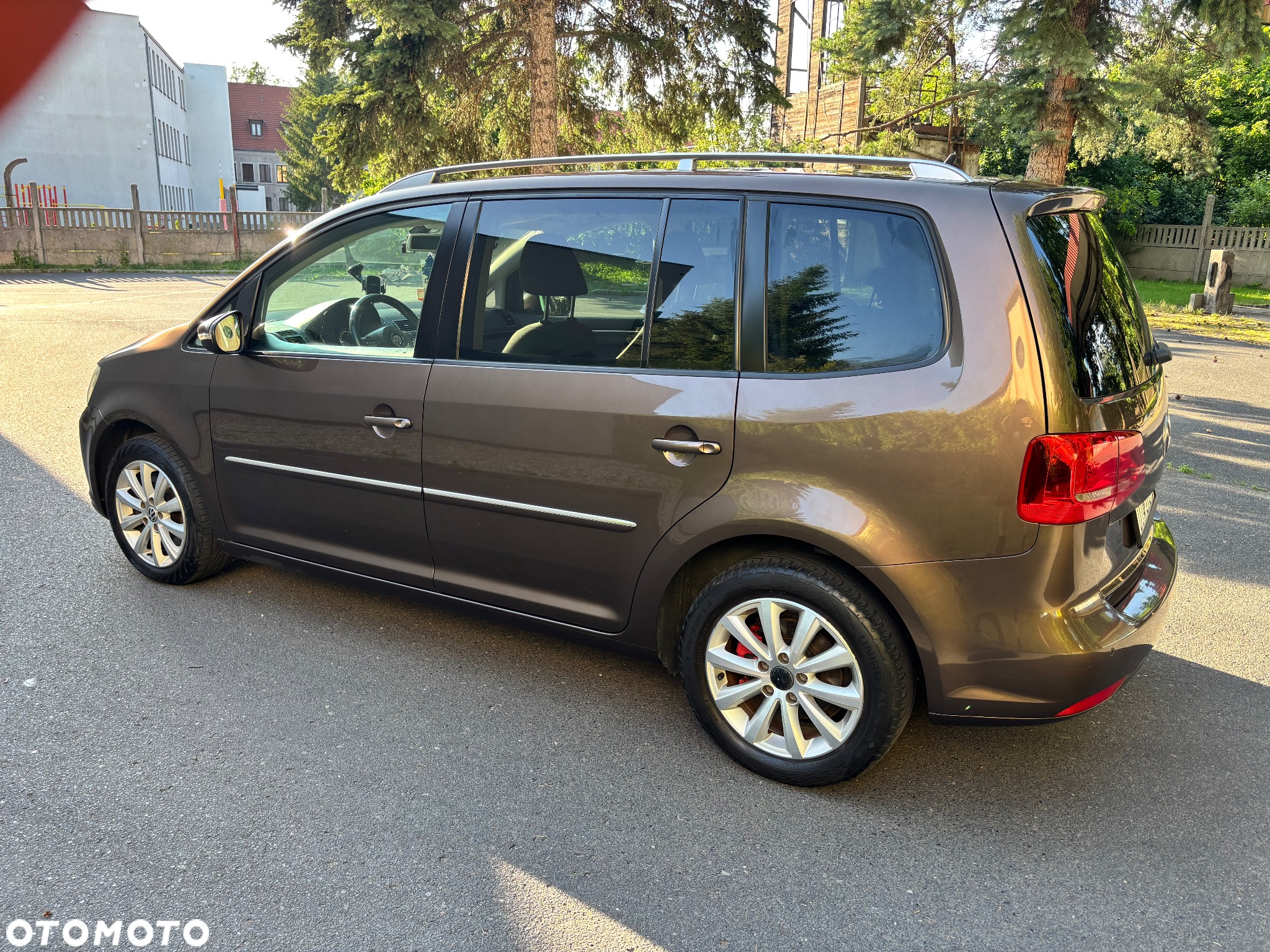 Volkswagen Touran 2.0 TDI DPF Highline - 4