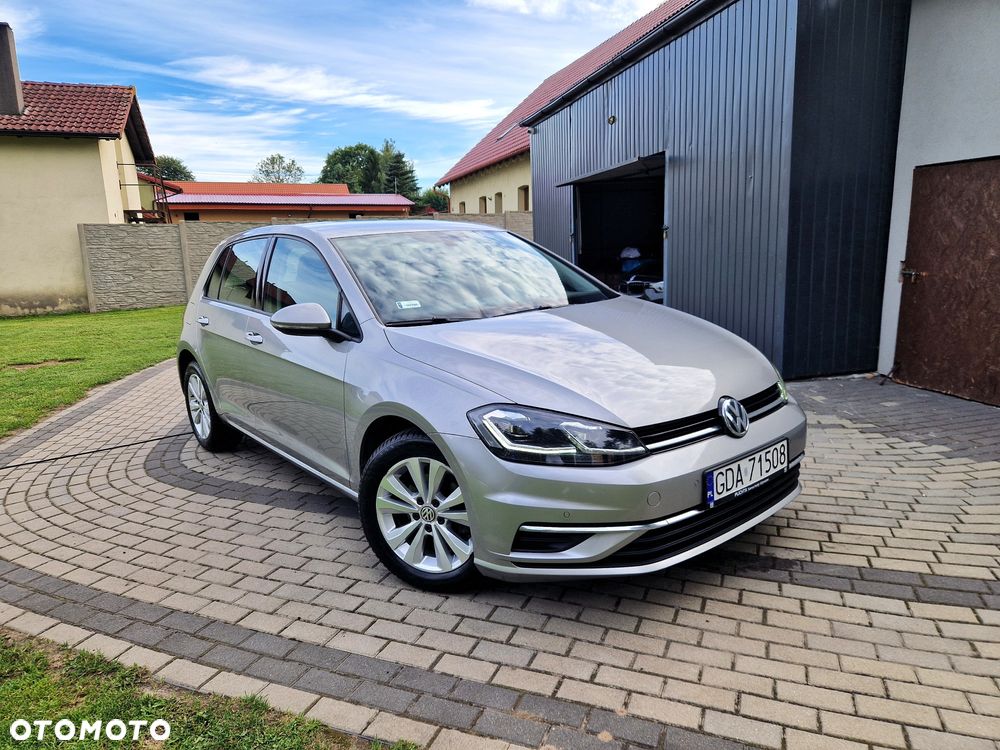 Volkswagen Golf - 6