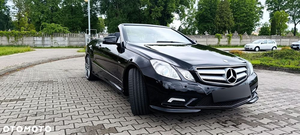 Mercedes-Benz Klasa E 300 BlueEFFICIENCY 7G-TRONIC Elegance - 5