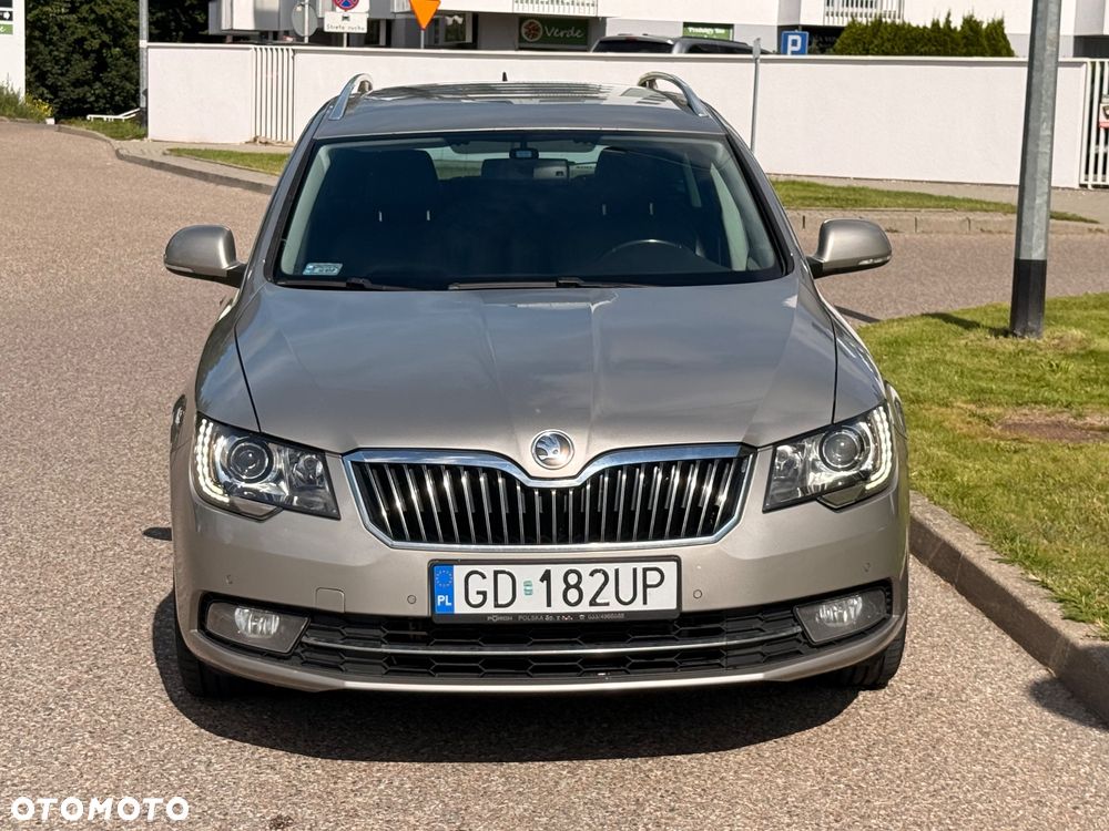Skoda Superb 2014 photo 2