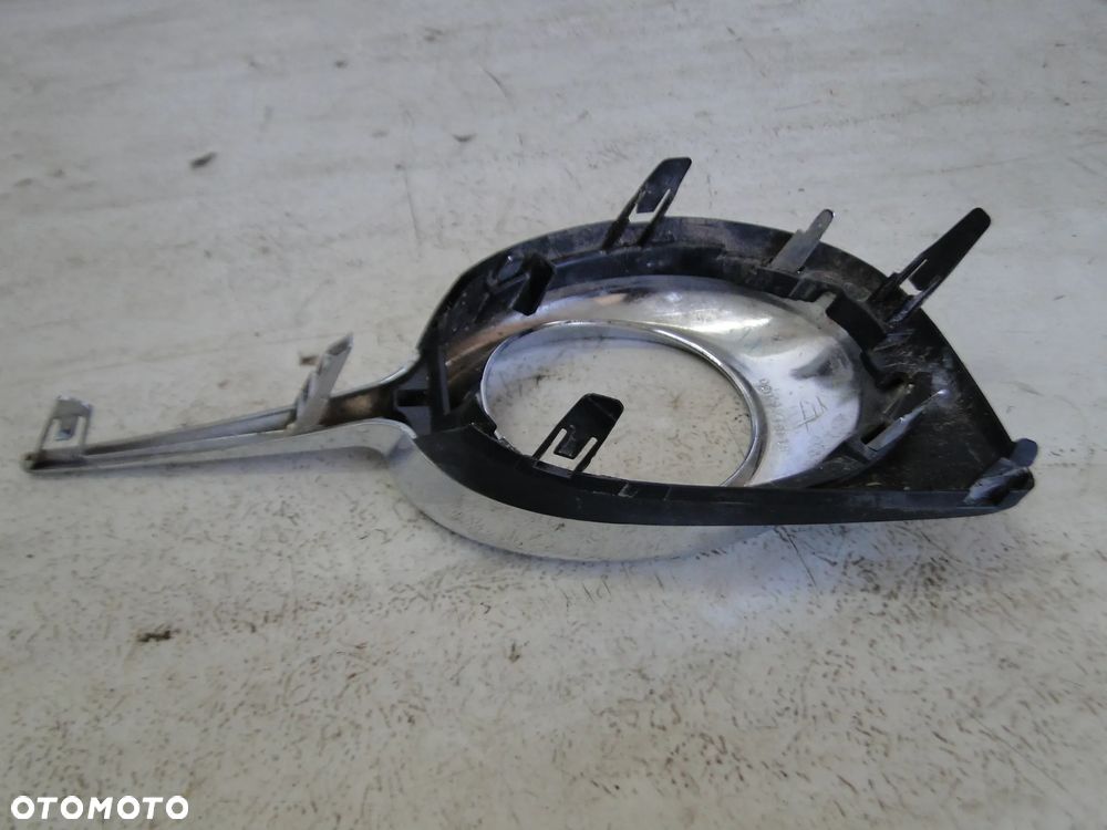 TOYOTA RAV4 III LIFT RAMKA OSŁONA OBUDOWA HALOGENU LEWA PRZÓD PRZEDNIA - 2