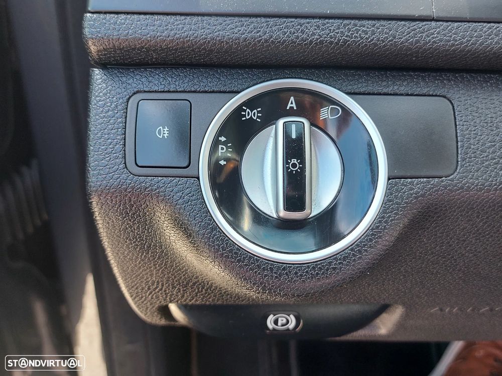 Mercedes-Benz C 250 Station CDI DPF BlueEFFICIENCY Avantgarde - 25