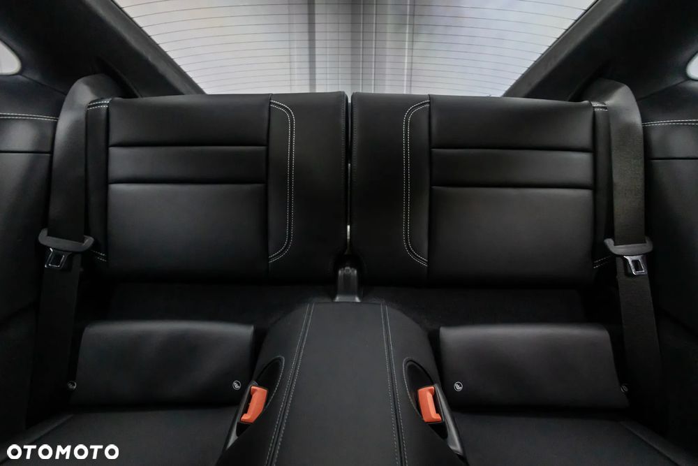 Porsche 911 Carrera 4 PDK - 32