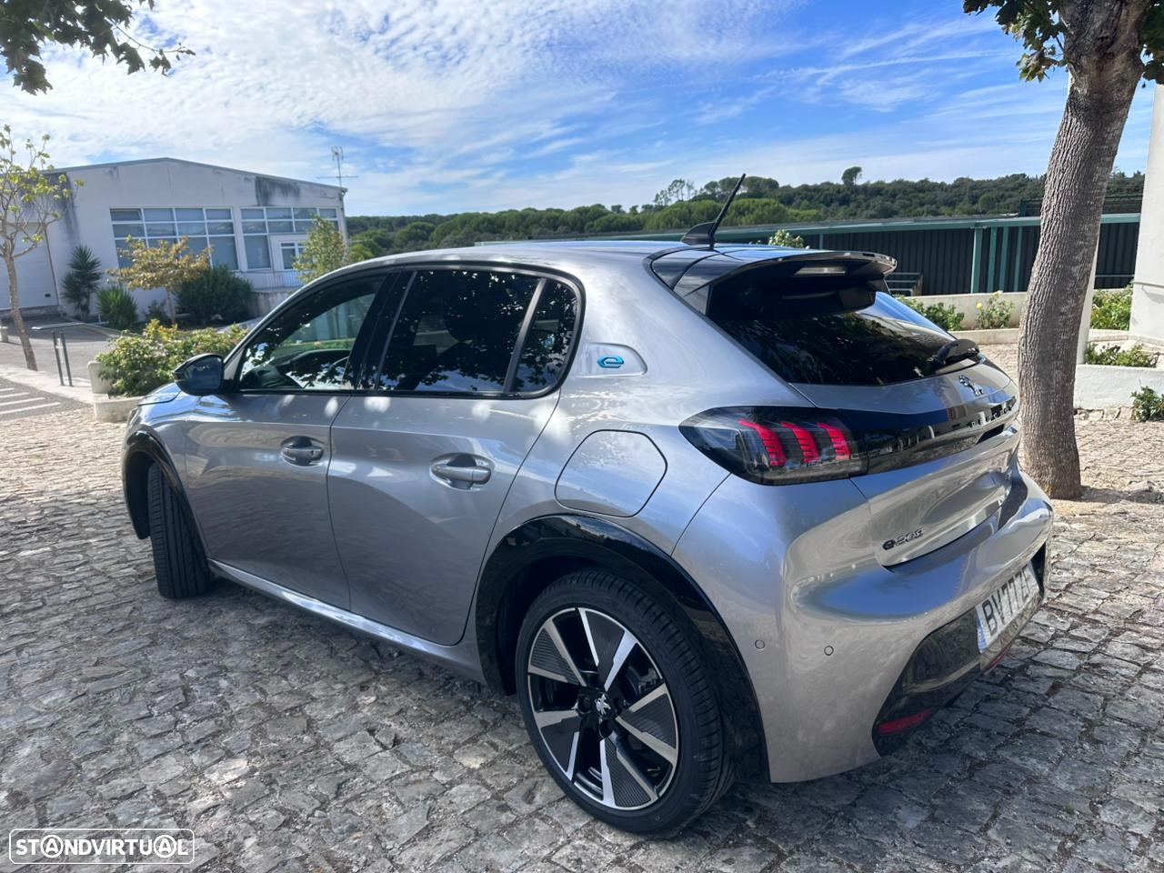 Peugeot 208 Elektromotor 136 Business - 2