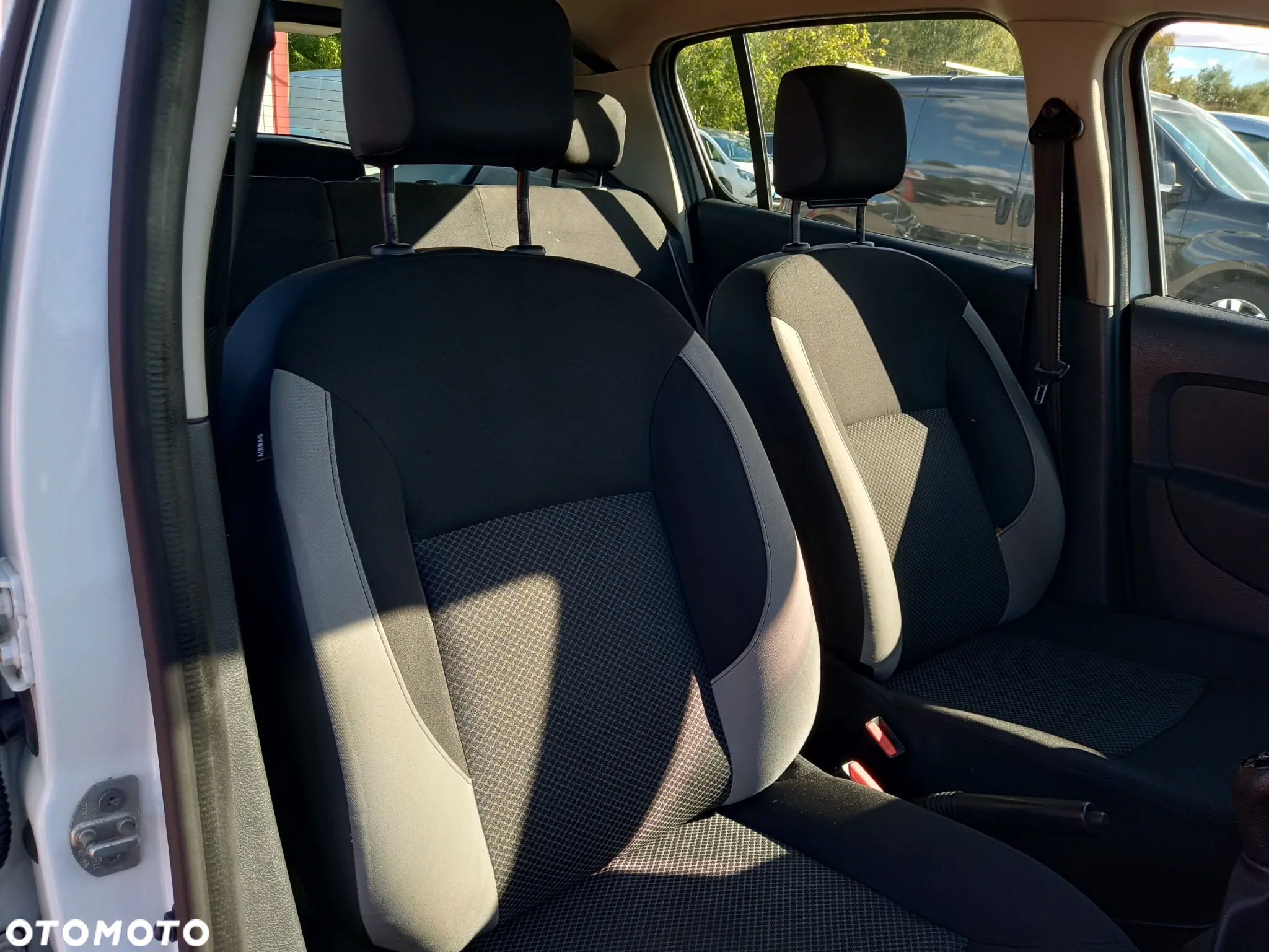 Dacia Sandero 0.9 TCe Laureate S&S - 11