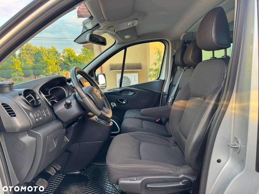 Opel Vivaro - 25