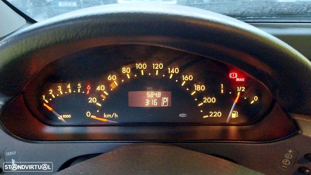 Mercedes-Benz A 140 Classic + - 8