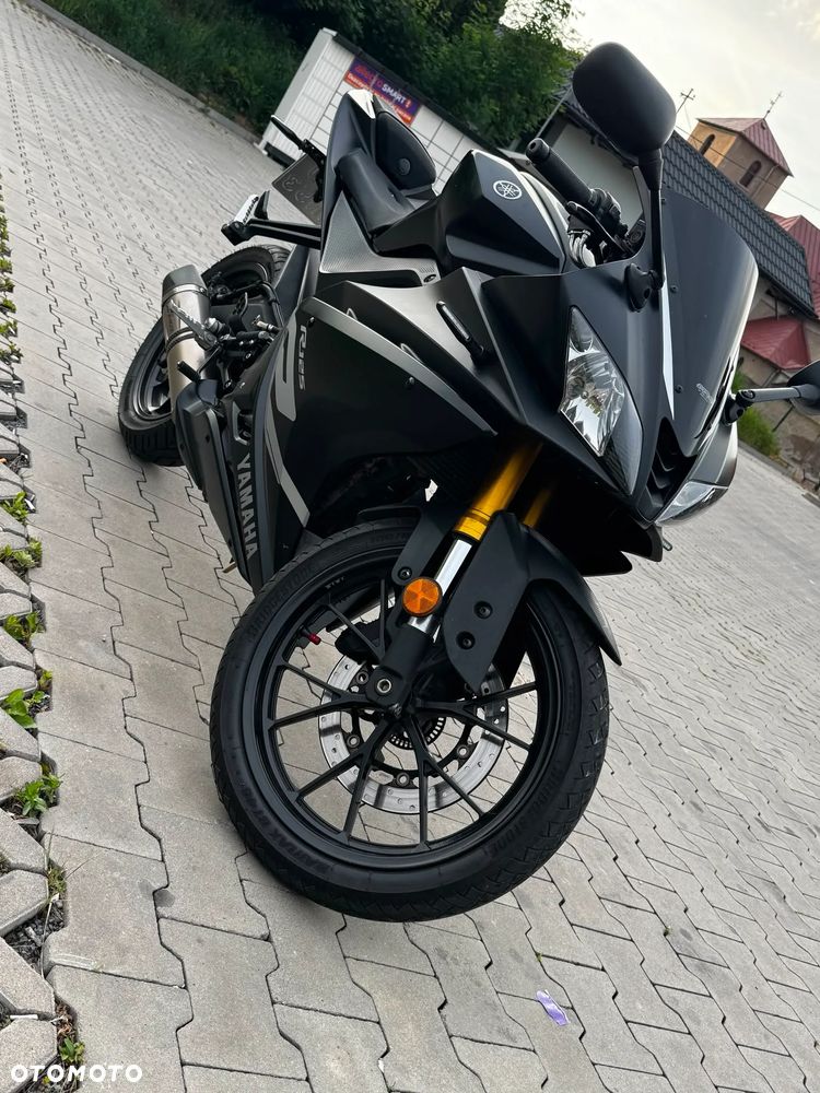 Yamaha YZF - 2