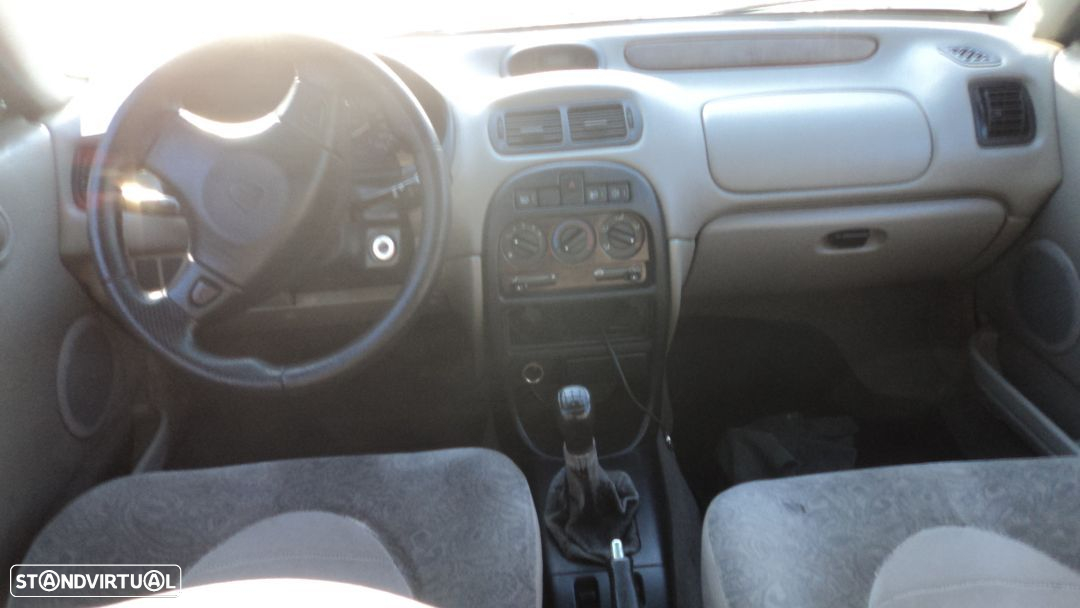 Rover 200 1.4 Si 5P 1996 - Para Peças - 5