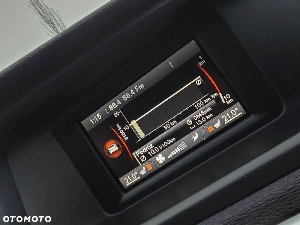 Volvo V40 D2 R Design - 33