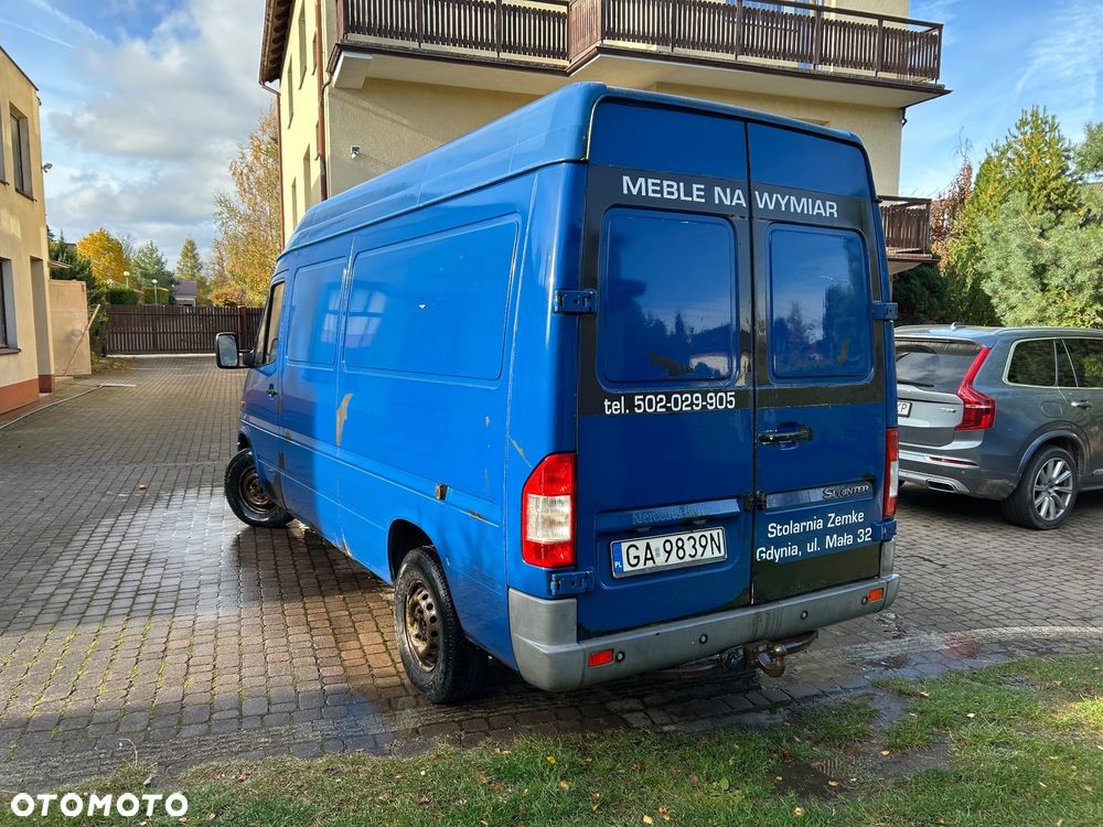 Mercedes-Benz Sprinter - 4
