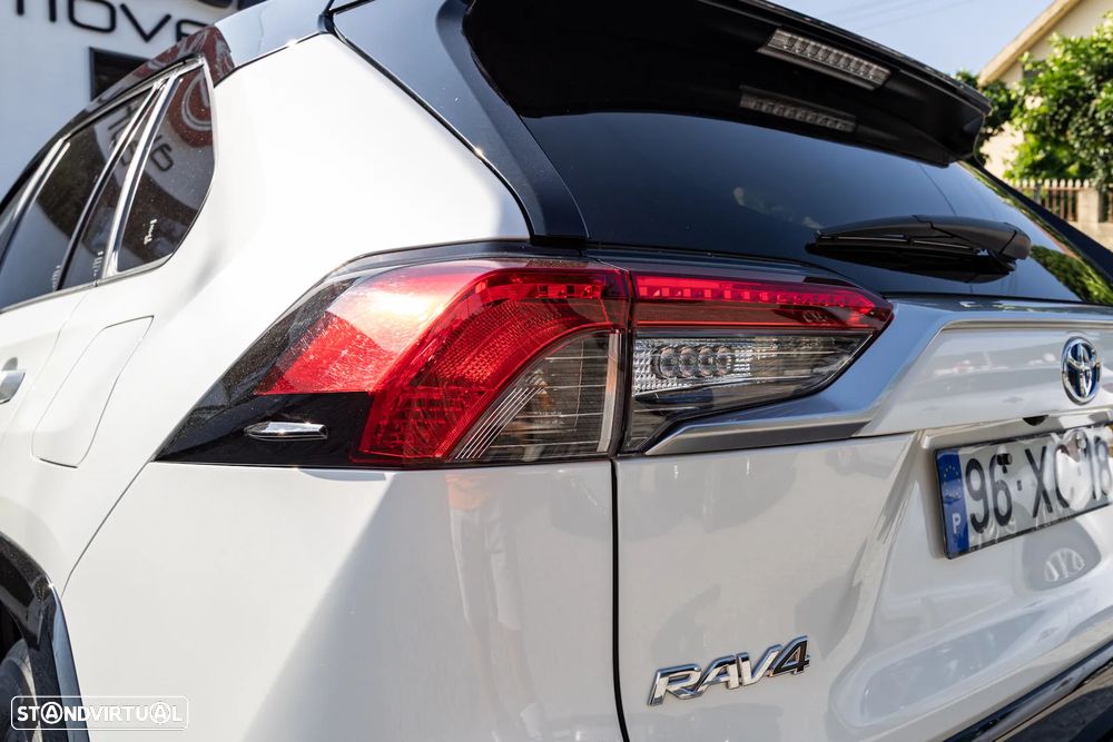 Toyota RAV4 2.5 HDF Exclusive - 8
