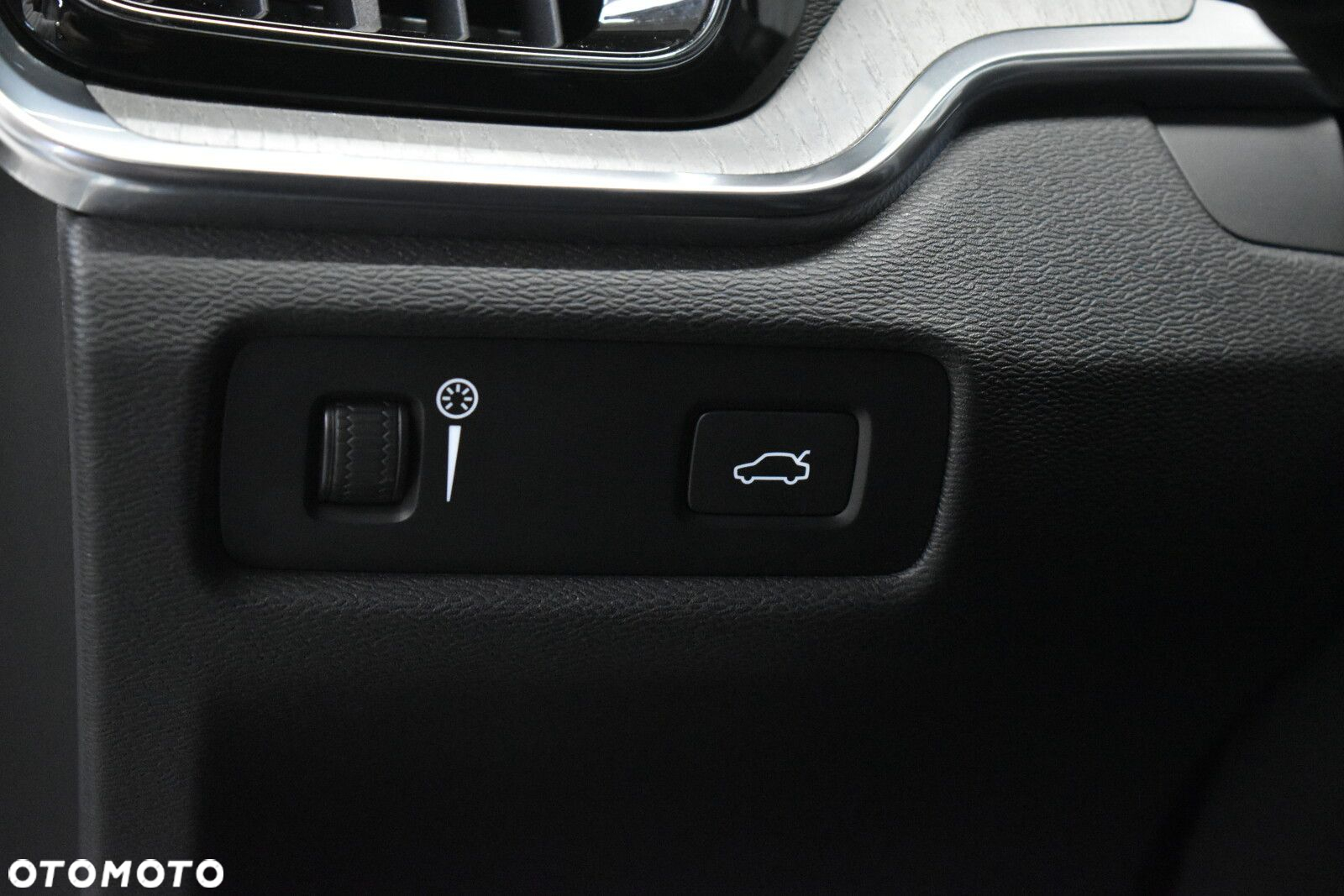 Volvo V60 Cross Country - 10