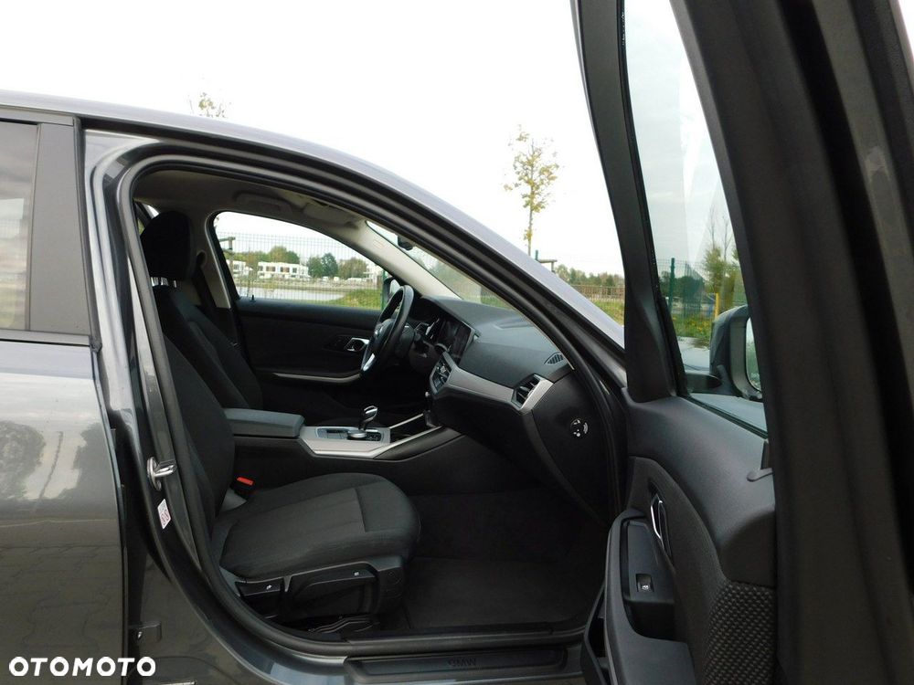 BMW Seria 3 - 10