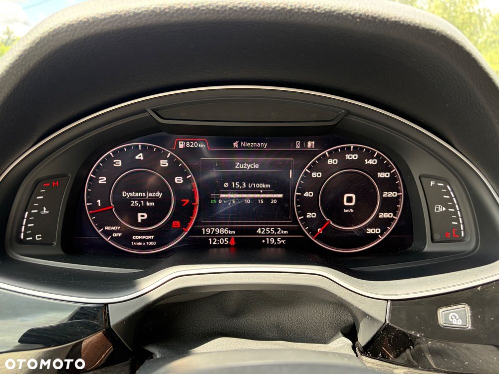 Audi Q7 - 12
