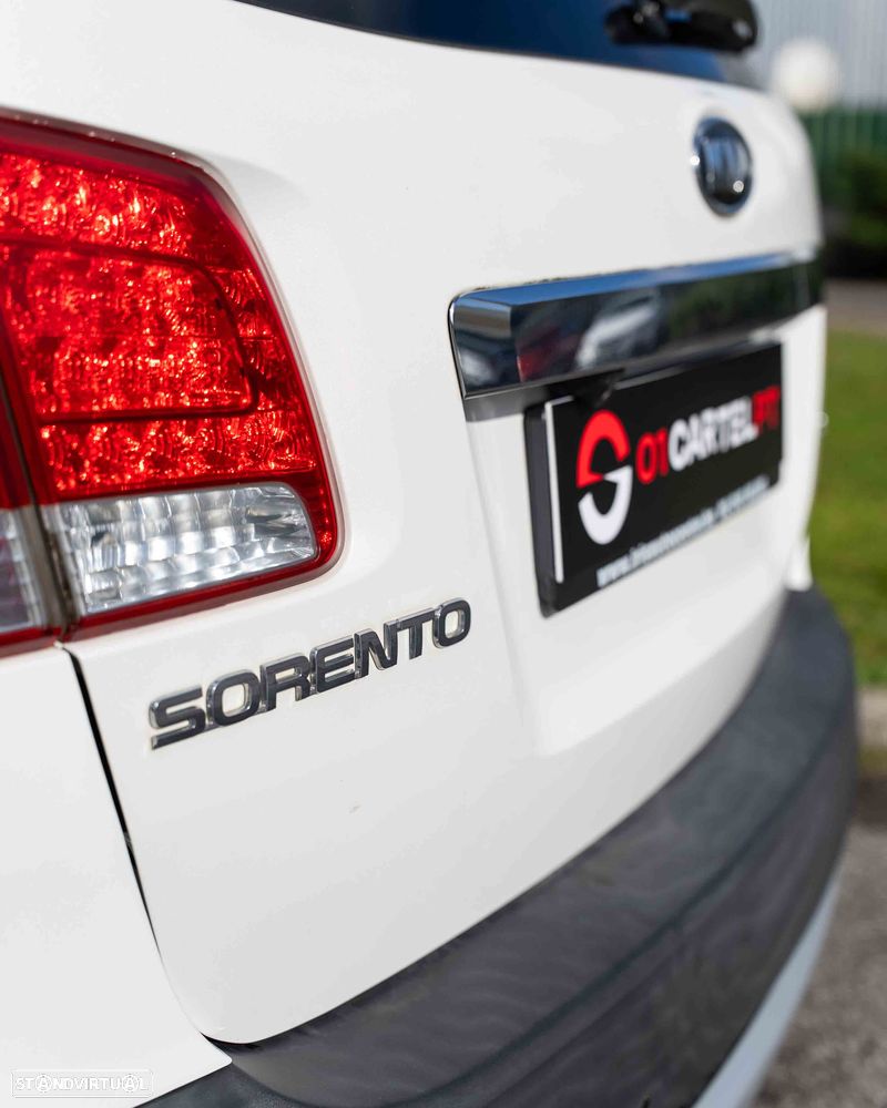 Kia Sorento 2.0 CRDi TX Tecto Panorâmico - 9