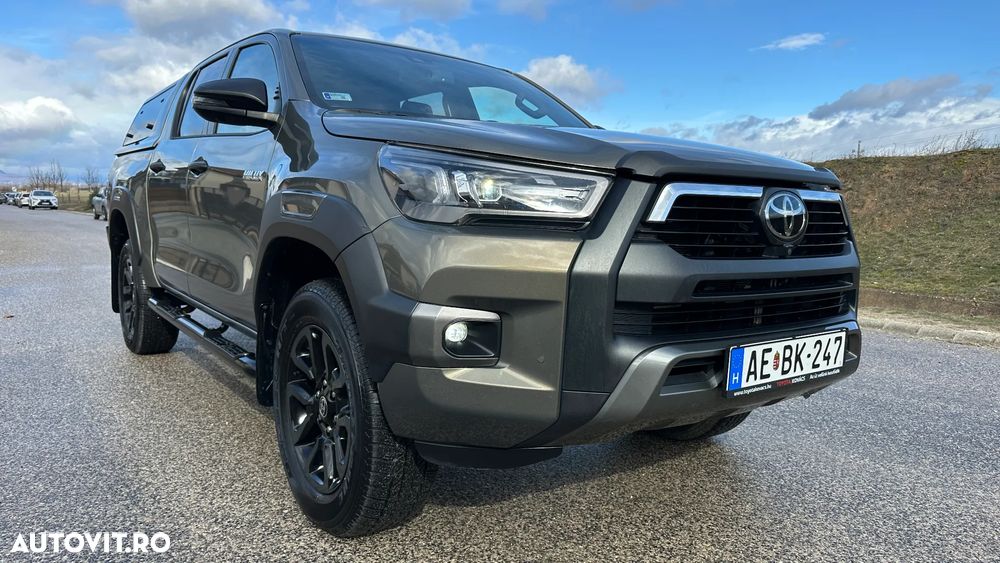 Toyota Hilux 2.8D 204CP 4x4 Double Cab AT Invincible Color Edition - 1