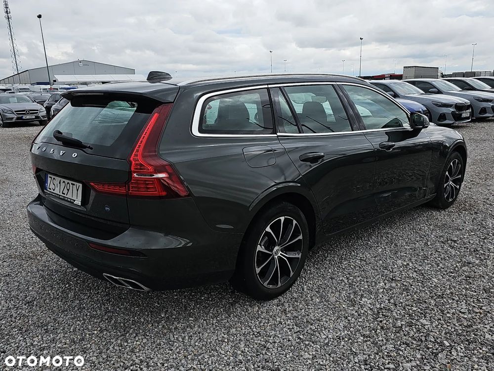 Volvo V60 D3 Momentum Pro - 5