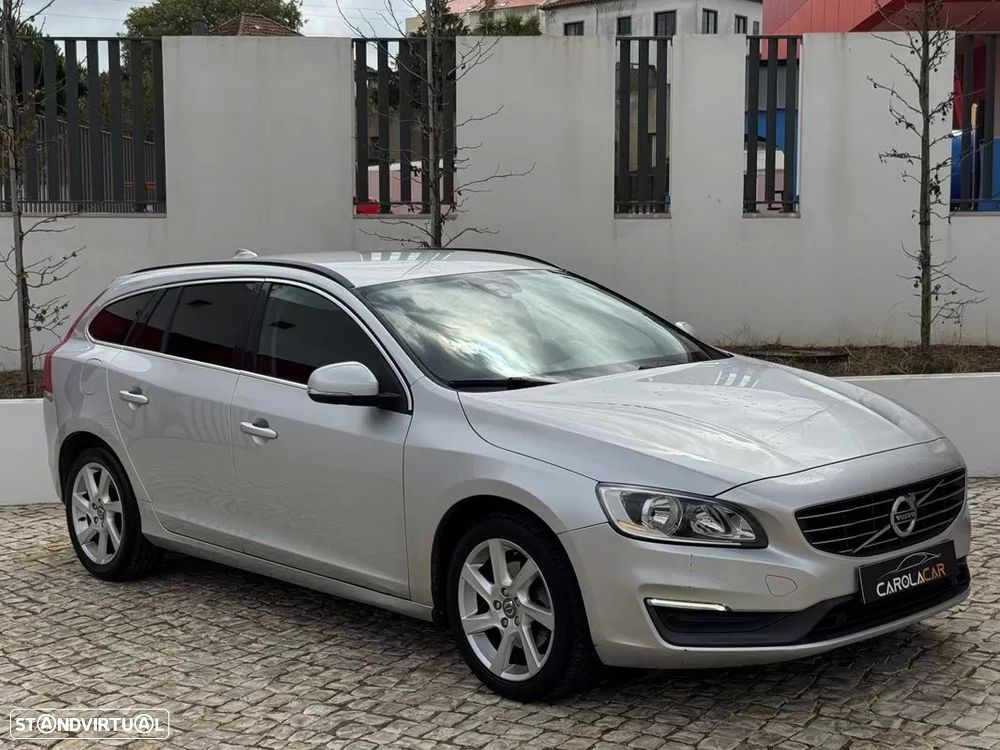 Volvo V60 1.6 D2 Momentum Eco Powershift - 1