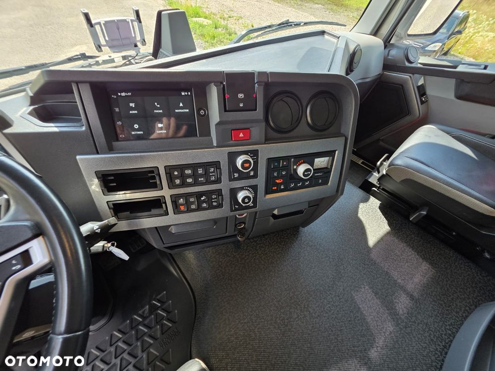 Renault T 440 / CHŁODNIA / SCHMITZ / WINDA / 6×2 /  21 EUROPALET / SYPIALKA / 3 OSIE / 13 LITROWY  SILNIK /  PRZEBIEG 270 TYŚ / ALUSY / AUTOMAT / JAK NOWA / E6 / SPROWADZONA / - 20