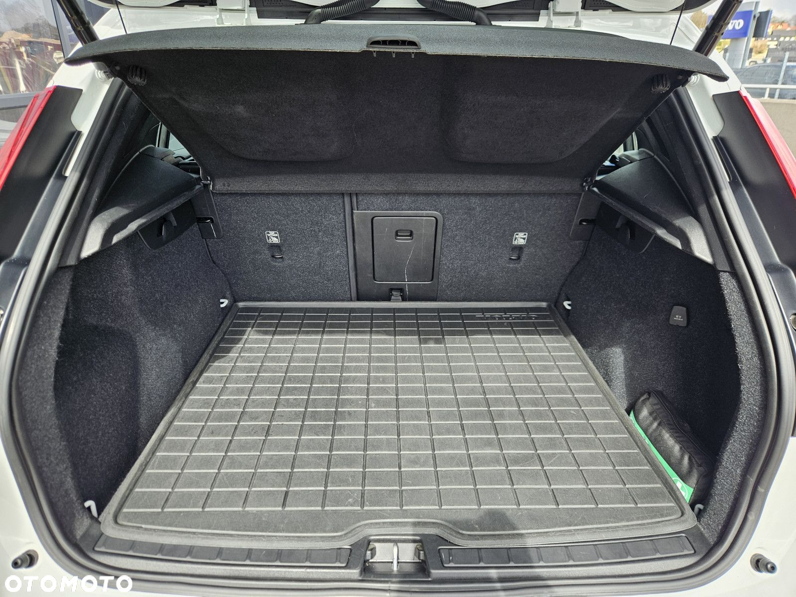 Volvo XC 40 - 28