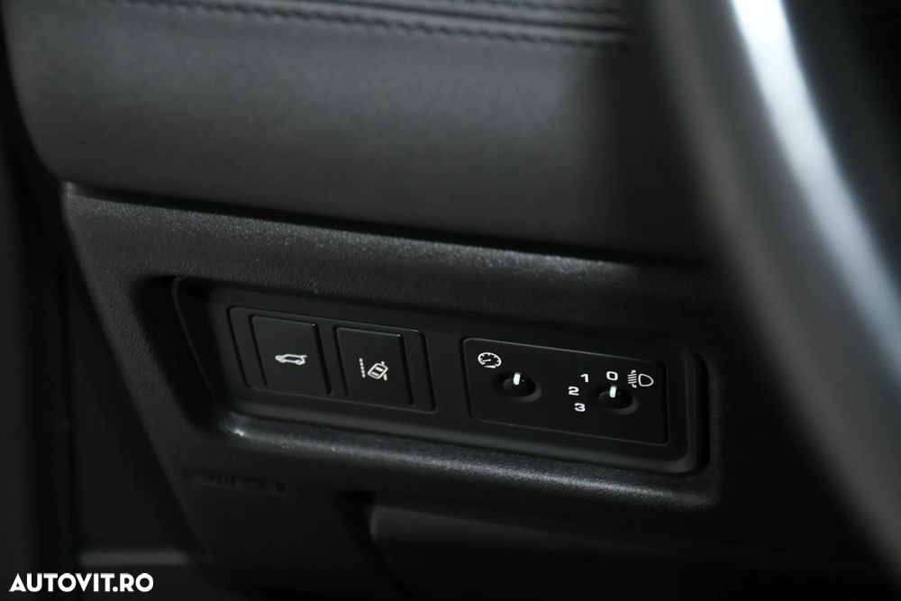 Land Rover Discovery Sport - 25