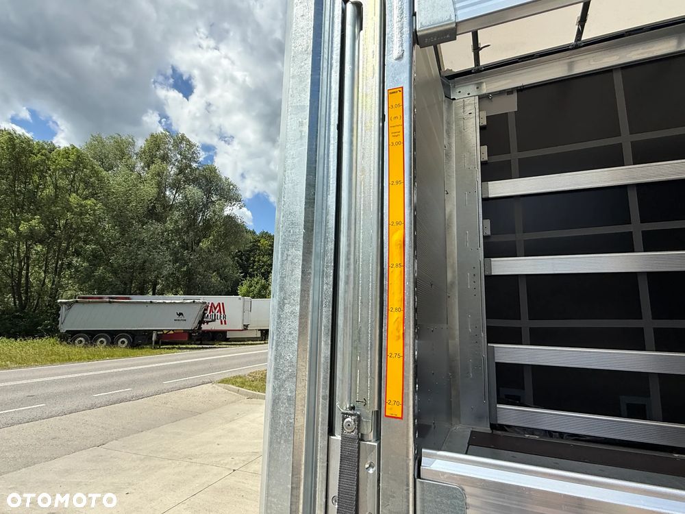 Schmitz Cargobull VARIOS + METALOWA SKRZYNIA - 19