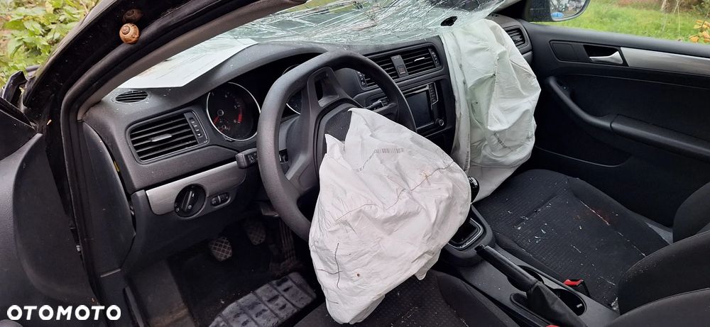 Volkswagen Jetta 2.0 TDI DPF BMT Trendline - 8