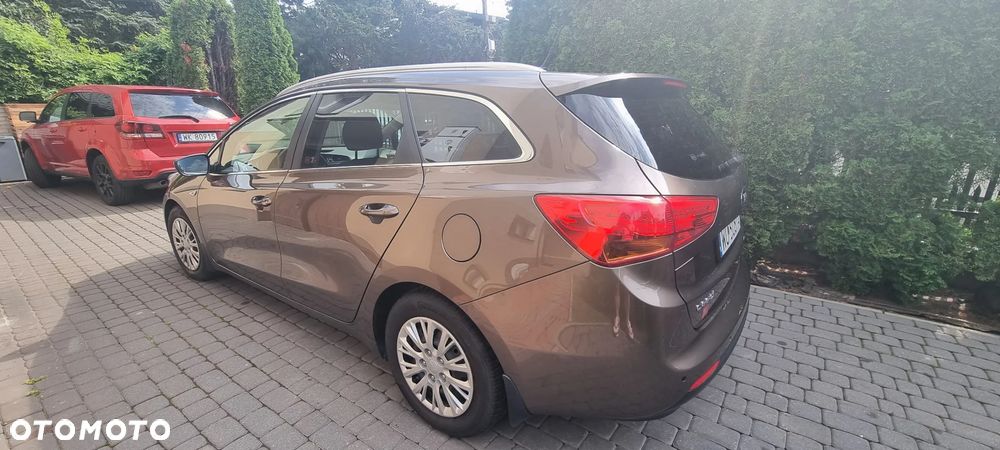 Kia Ceed Cee'd 1.6 GDI Business Line - 3