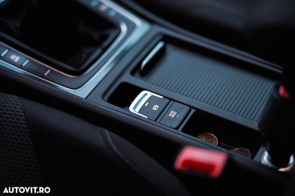 Volkswagen Golf - 8