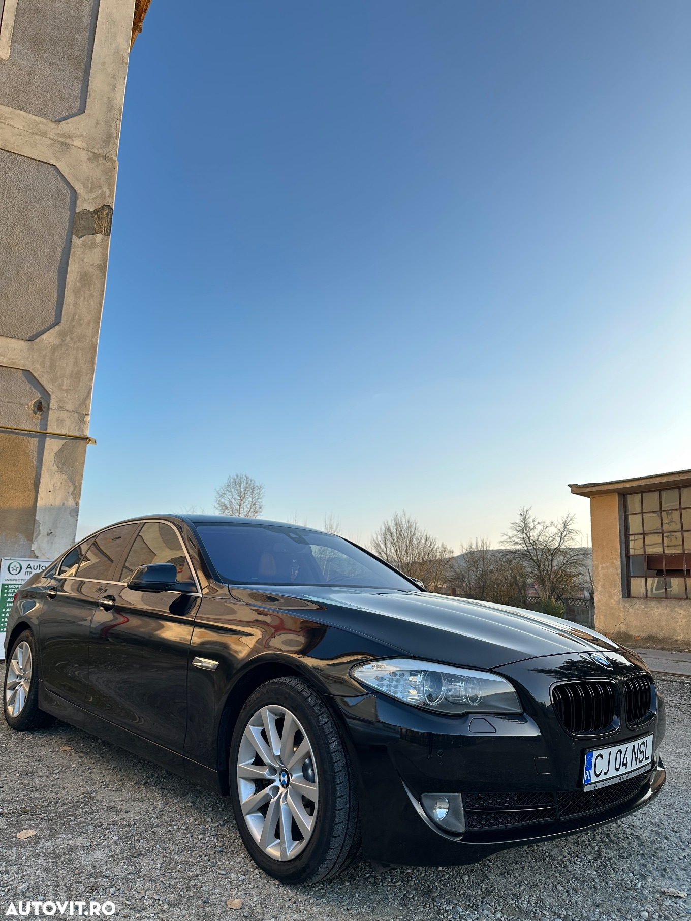 BMW Seria 5 525d xDrive AT - 8