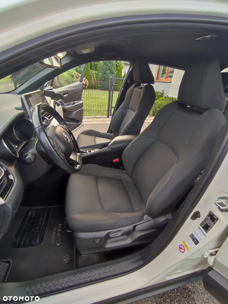 Toyota C-HR - 14