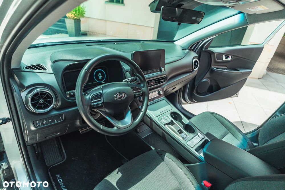 Hyundai Kona - 4
